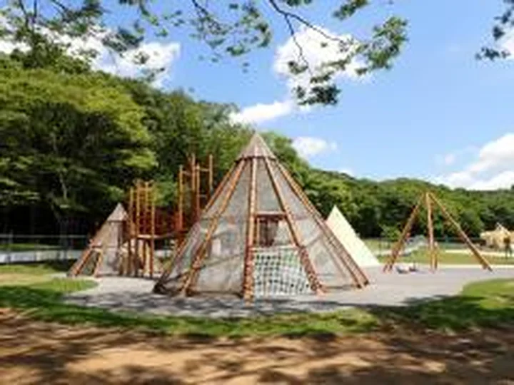縄文サークル（ネットや吊り橋の遊具）